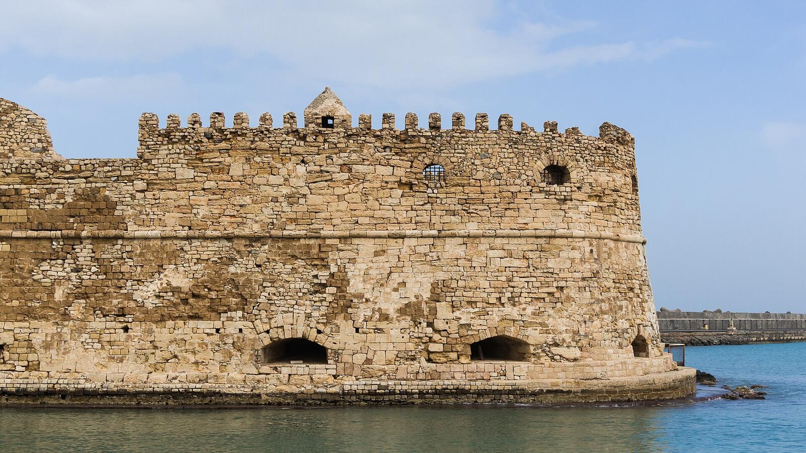 Het Venetiaanse fort Koules in de haven van Heraklion